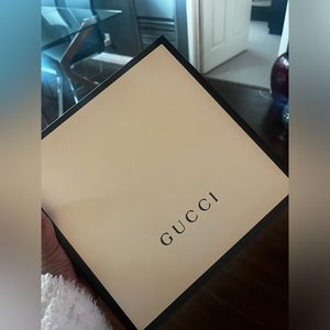 10 x 10 gucci box.